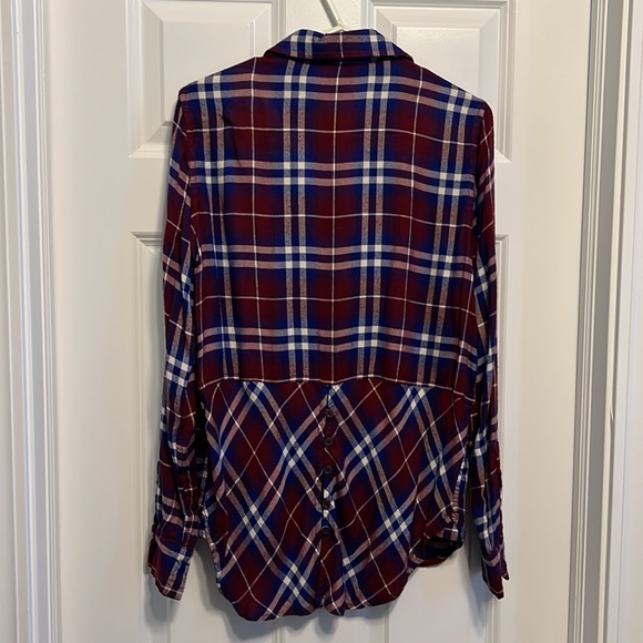 Women's Size Small Lucky Brand plaid flannel style button down top - Picture 2 of 5